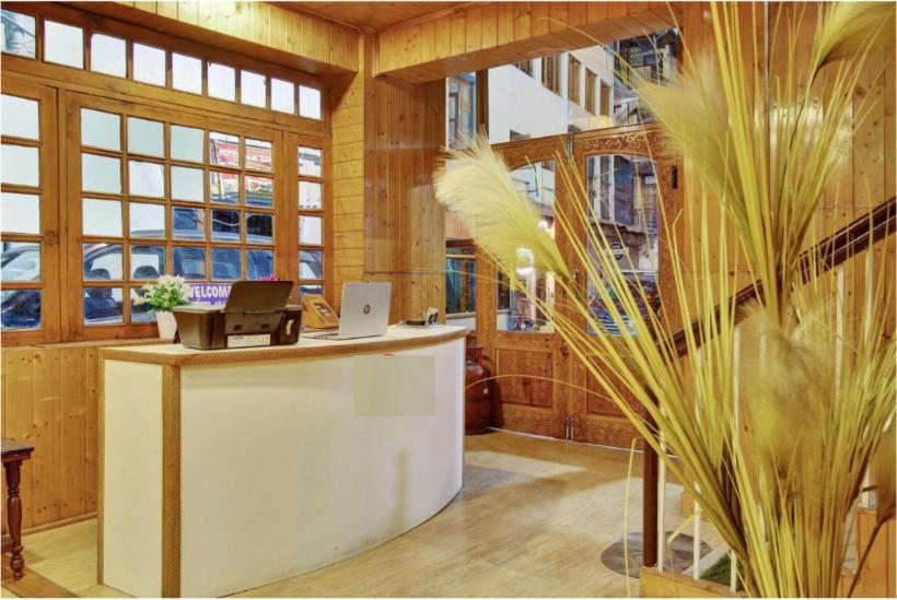 Hotel Ab-I-Hayat ศรีนาการ์ ภายนอก รูปภาพ