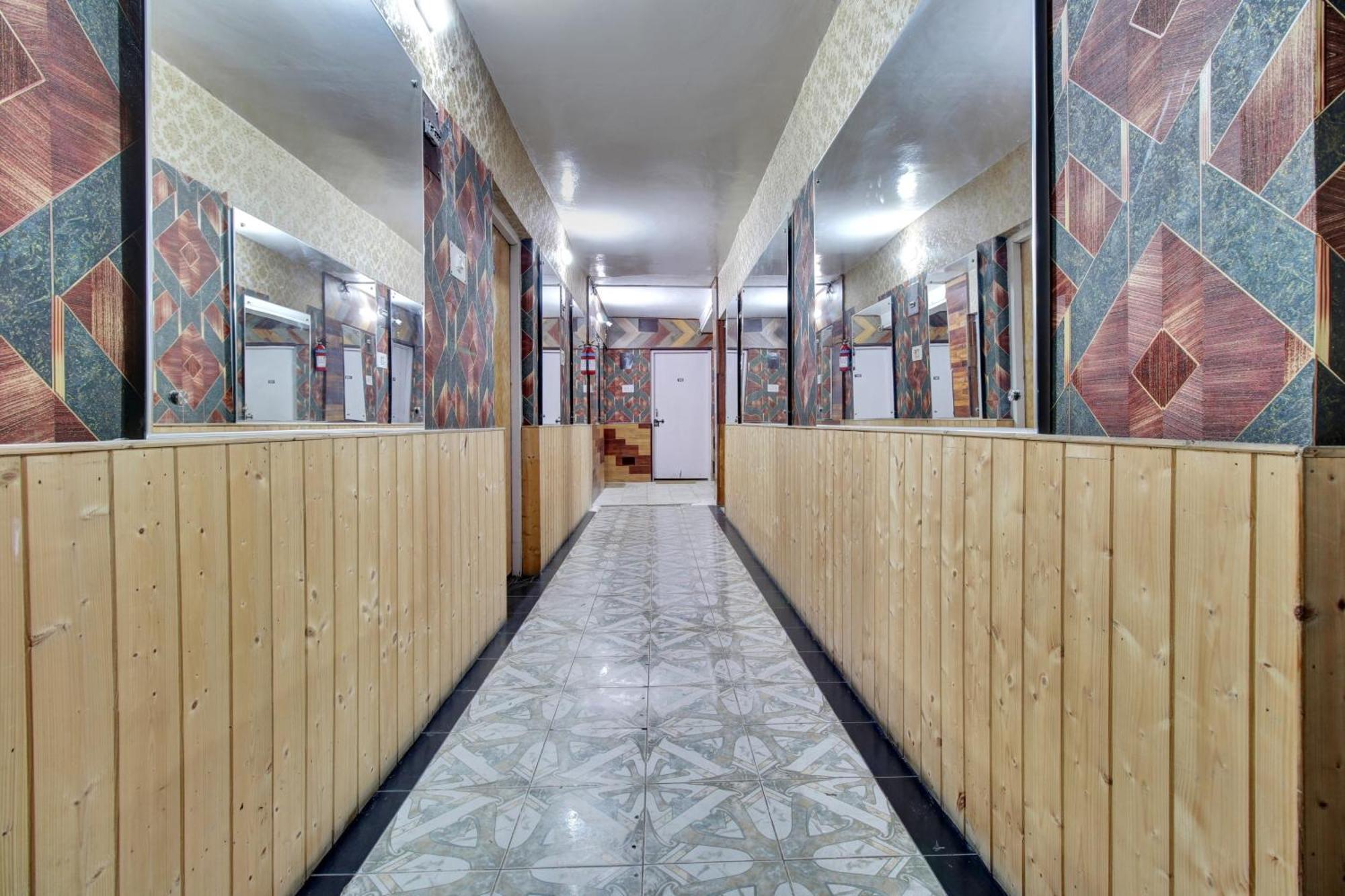 Hotel Ab-I-Hayat ศรีนาการ์ ภายนอก รูปภาพ