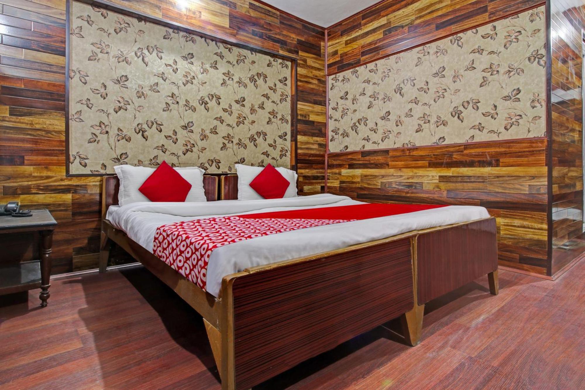 Hotel Ab-I-Hayat ศรีนาการ์ ภายนอก รูปภาพ