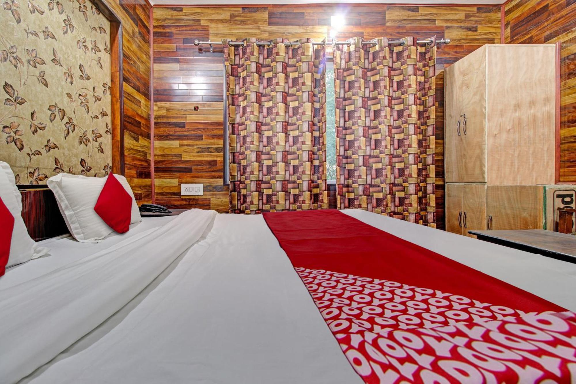 Hotel Ab-I-Hayat ศรีนาการ์ ภายนอก รูปภาพ